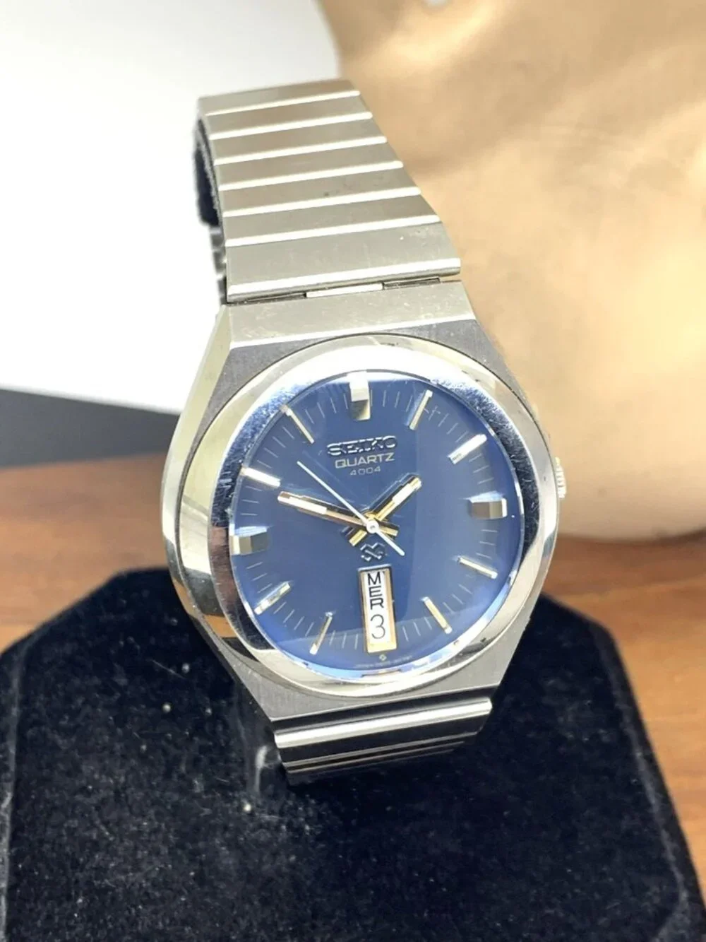 Seiko SQ Men's Watch 0903-8029 Vintage Quartz Blue Dial Day Date Steel 36mm